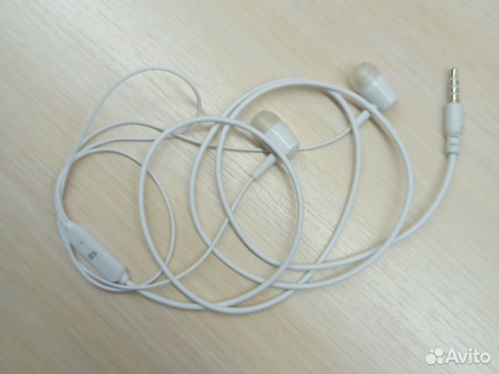 Продаю наушники