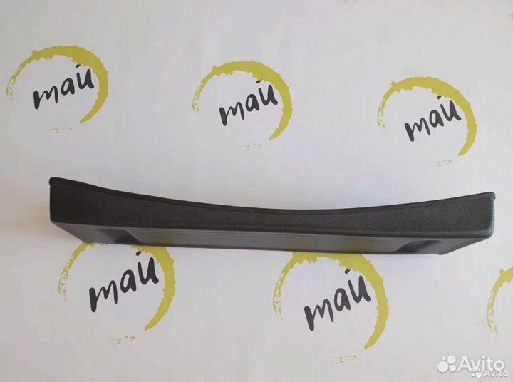 Mitsubishi Lancer IX передний Подиум рамка номера