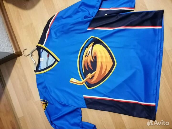 Хоккейный свитер