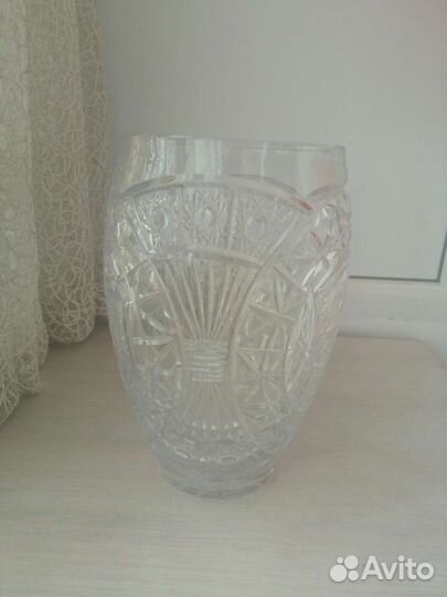 Хрустальная ваза
