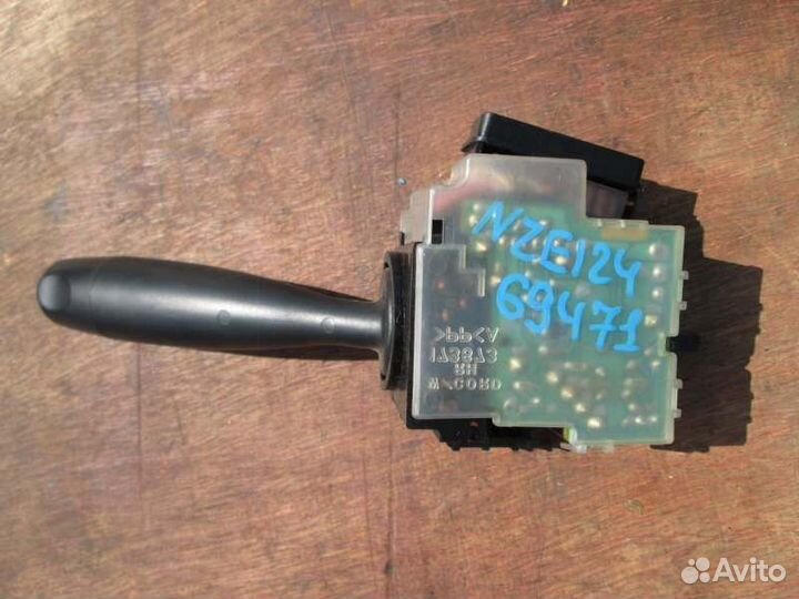 Гитара левая Toyota Corolla Fielder NZE124 1NZ-FE