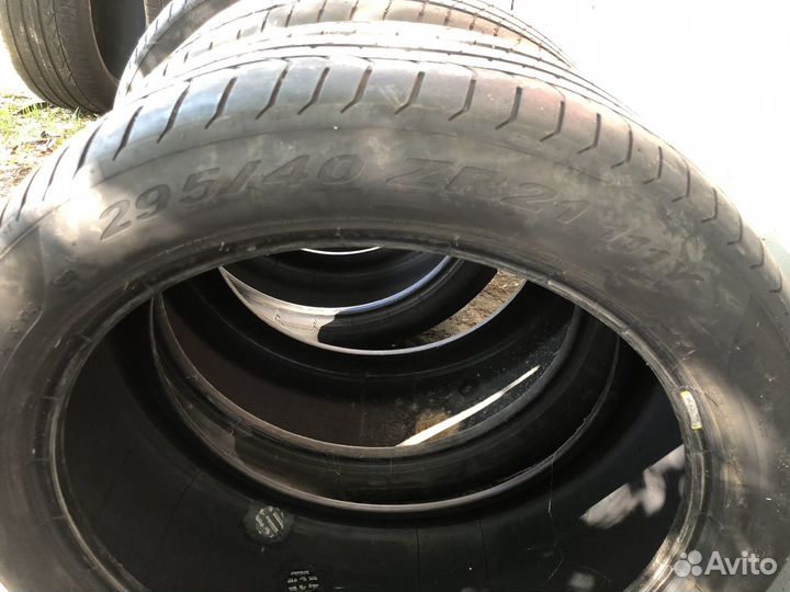 Pirelli P Zero 295/40 R21 111Y