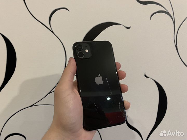 iPhone 11, 64 ГБ