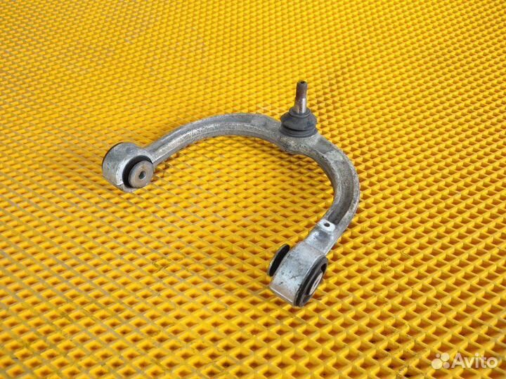 Рычаг подвески верхний передний правый Mercedes Ml