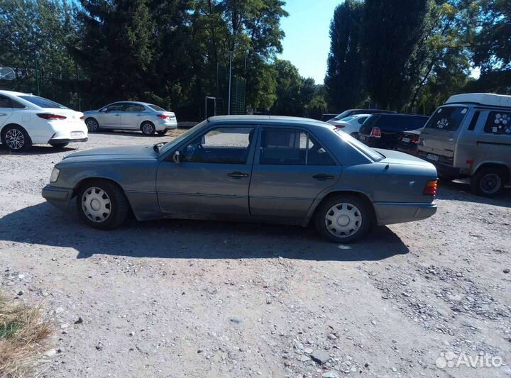 Mercedes-Benz W124 2.3 МТ, 1989, 300 000 км