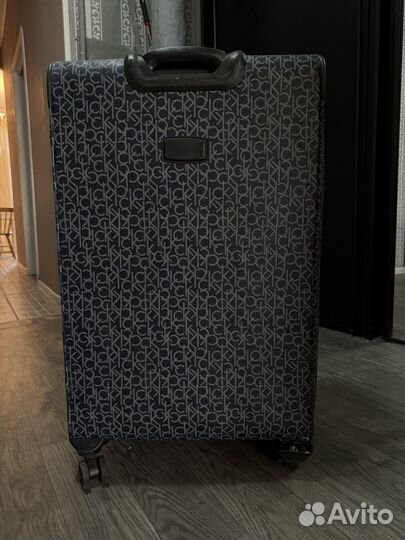 Чемодан Calvin Klein, большой