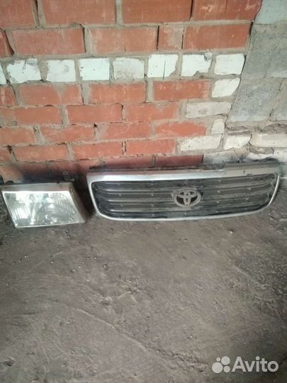 Фара правая ленд крузер 100 решетка радиатора