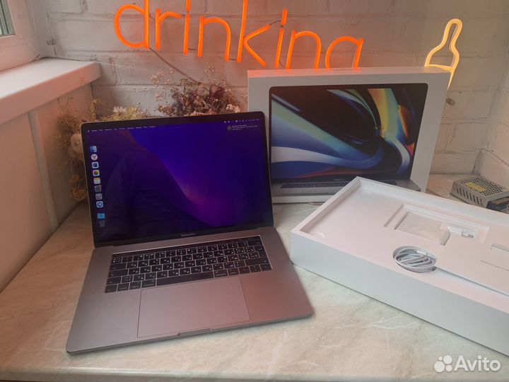 Apple MacBook Pro 15 2016 2,9 1tb