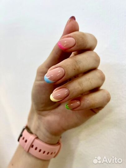 Маникюр, педикюр на Ленина/риижт