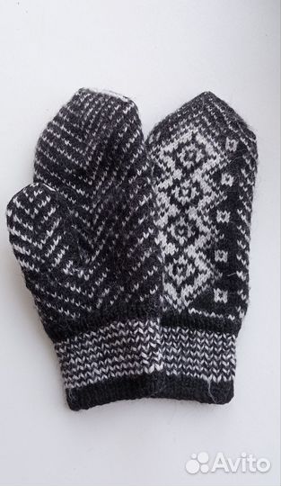 Варежки зимние женские и следки. Ручная работа