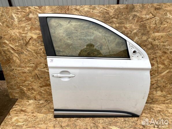 Дверь передняя Митсубиси аутлендер 3 гф