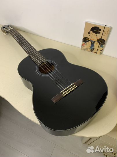 Акустическая гитара Yamaha C-40 BL (черная)