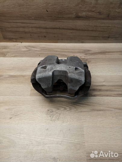Суппорт тормозной передний левый BMW 3 G20 2019