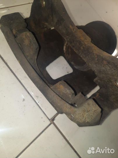 Суппорт передний правый Chevrolet Lacetti (J200) 2