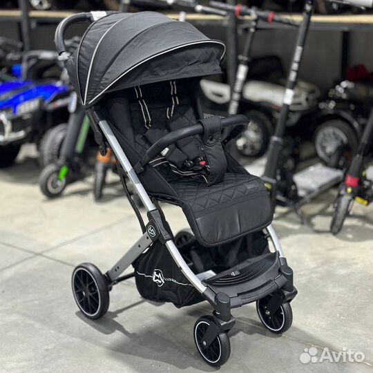 Прогулочная коляска Легкая