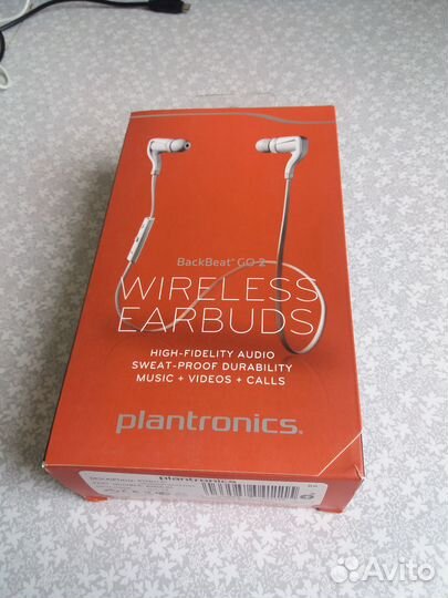 Беспроводные наушники Plantronics BackBeat GO 2