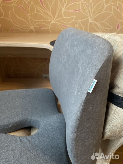 Офисное кресло