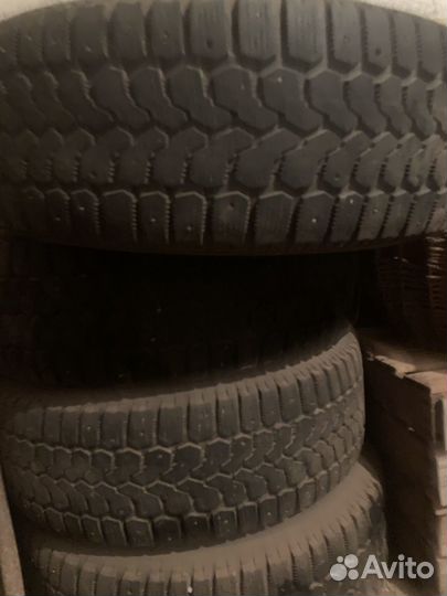 Yokohama Ice Guard Stud IG55 215/65 R16