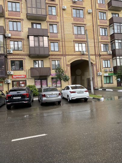 2-к. квартира, 61 м², 4/7 эт.