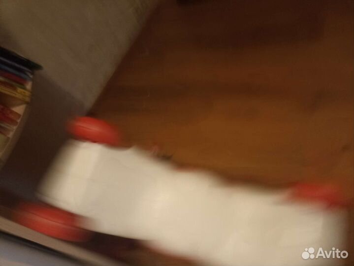 Лошадь игрушка на колесах