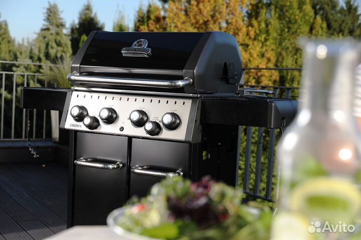 Газовый гриль Broil King Crown 490