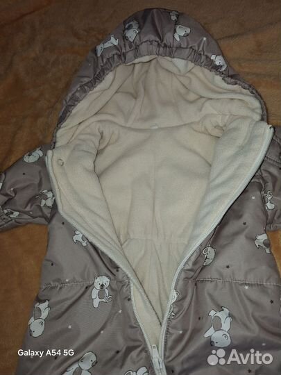 Демисезонный комбинезон для новорожденных