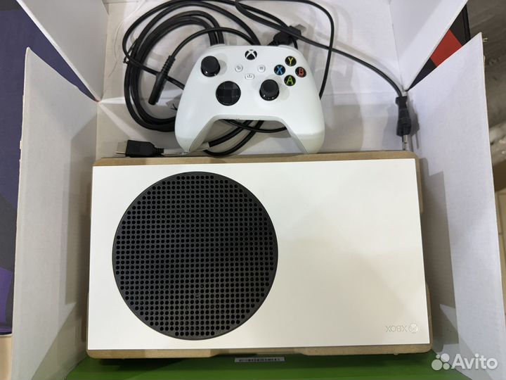 Xbox Series S 512 1 джойстик