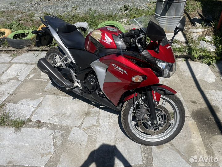 Honda cbr250r