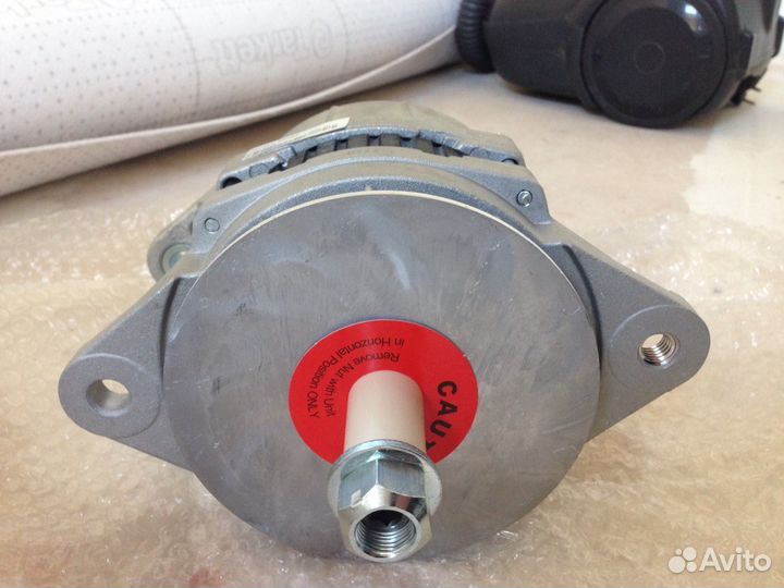 Продам генератор на 24 вольта модель 8003N