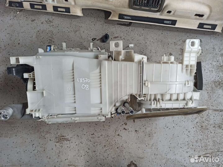 Корпус печки Lexus LX 570/LC 200