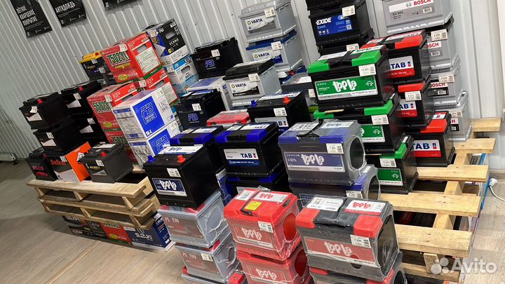 Аккумулятор Аком 74Ah 700A (низкий) обратная поляр