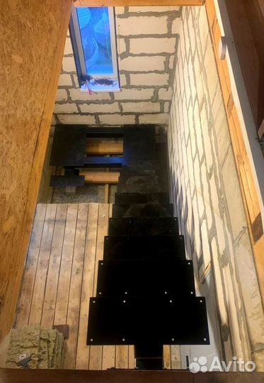 Лестница забежная под ключ