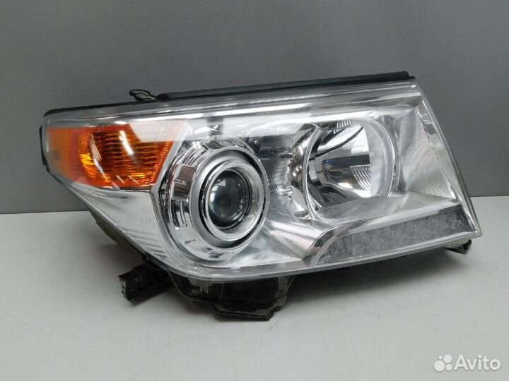 Фара правая Toyota Land Cruiser