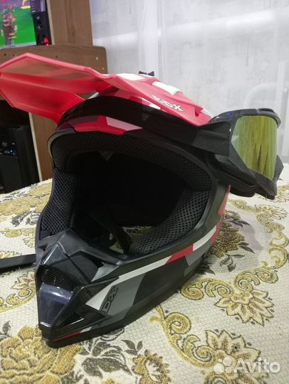 Кроссовый шлем