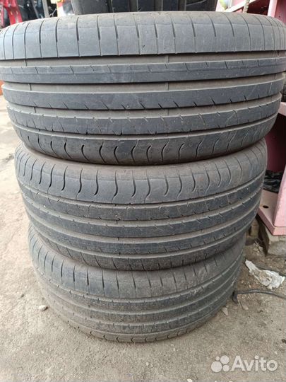 Sava Intensa UHP 2 215/50 R17 95Y