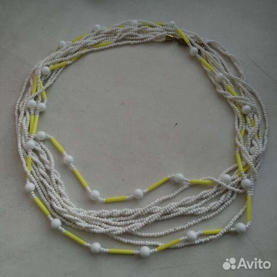 Украшение из бисера