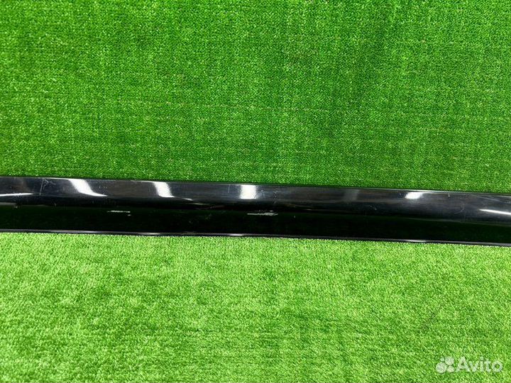 Накладка на порог наружная левая Hyundai Staria