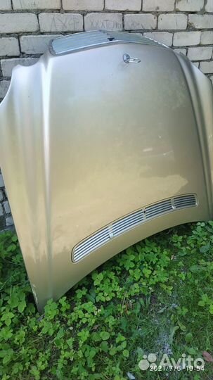 Капот с решеткой Мерседес w211/2005