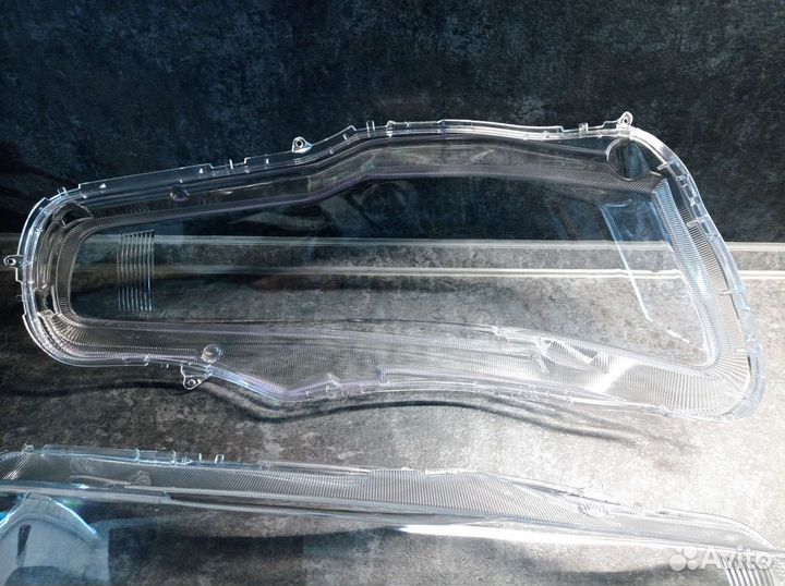 Стекло фары lancer 10