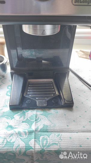 Кофеварка DeLonghi ECP 33.21 BK