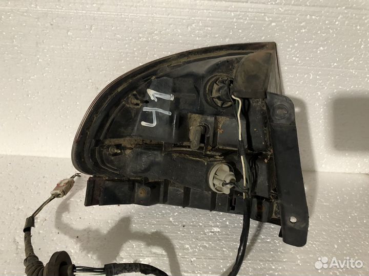 Фонарь задний правый Mazda 626