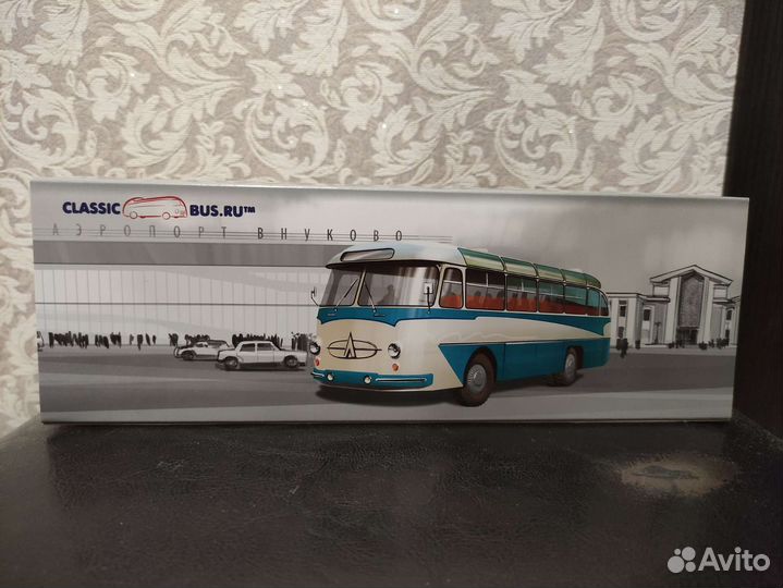 Лаз 697 Турист (1961-1963), бирюзово-белый