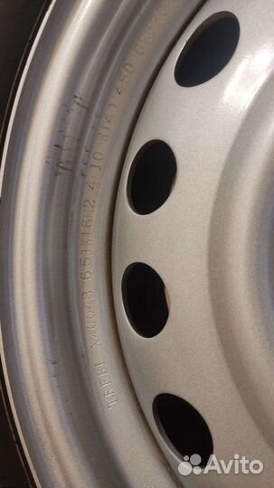 Goodyear UltraGrip Ice 215/55 R16