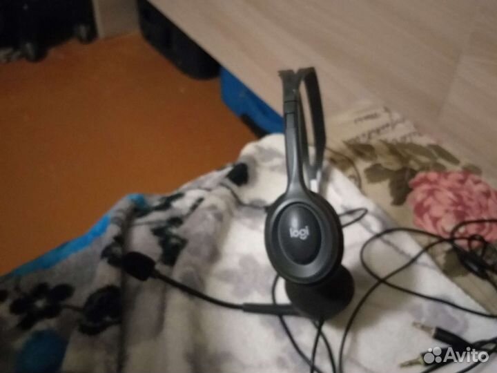Наушники с микрофоном