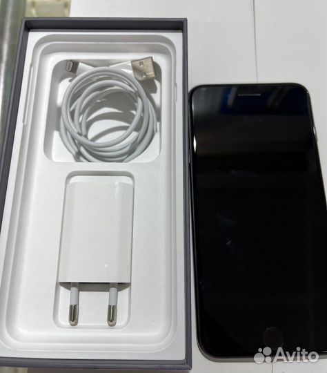 iPhone 8 Plus, 64 ГБ