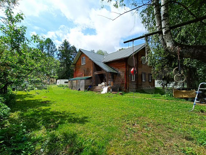 Дом 220 м² на участке 13,5 сот.