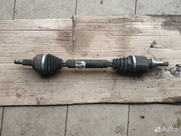 Привод колеса 8200379207 Renault Laguna 2