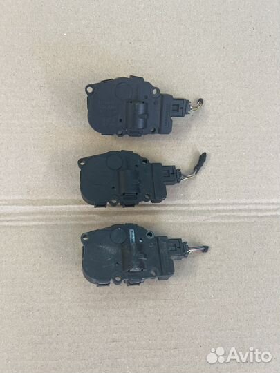 Моторчик заслонки печки Citroen C4 Picasso