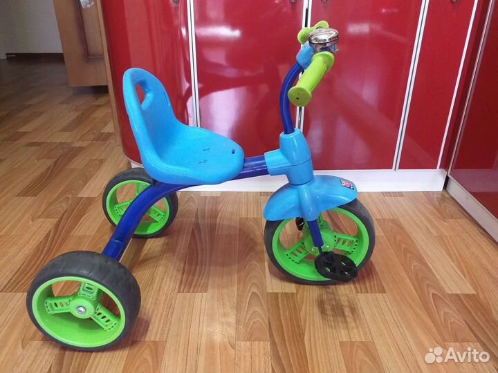 Детский трехколесный велосипед бу