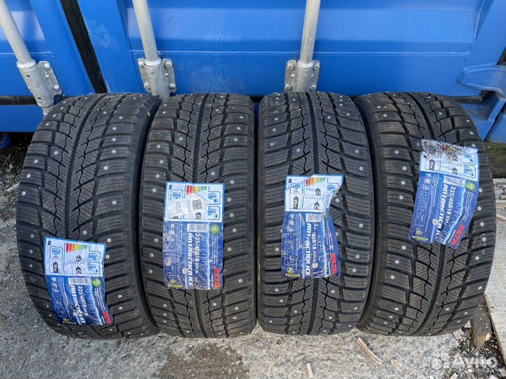 Zeta Antarctica Ice 225/40 R18 97U